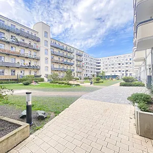 Grosse 3-raum Luxus-unterkunft Mit 2 Badern, Waschtrockner & Kostenfreier Tiefgarage In Innenstadtnahe Apartment Leipzig